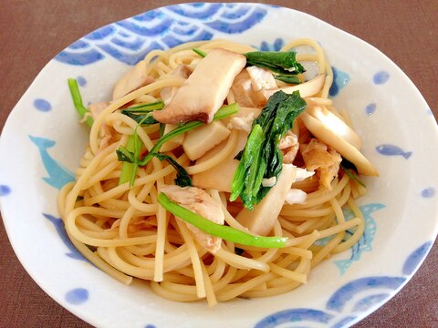 残ったローストチキンで☆チキンとエリンギのパスタ